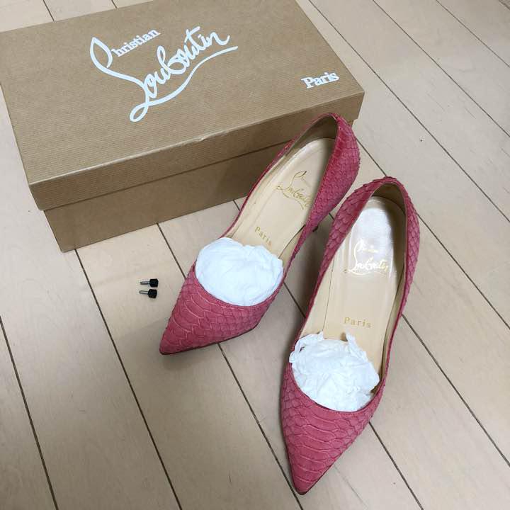 クリスチャンルブタン パンプス 水蛇 ピンク ヒール ピガール