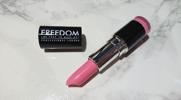 新品☆日本未入荷☆FREEDOM☆リップスティック☆メイクアップレボリューション