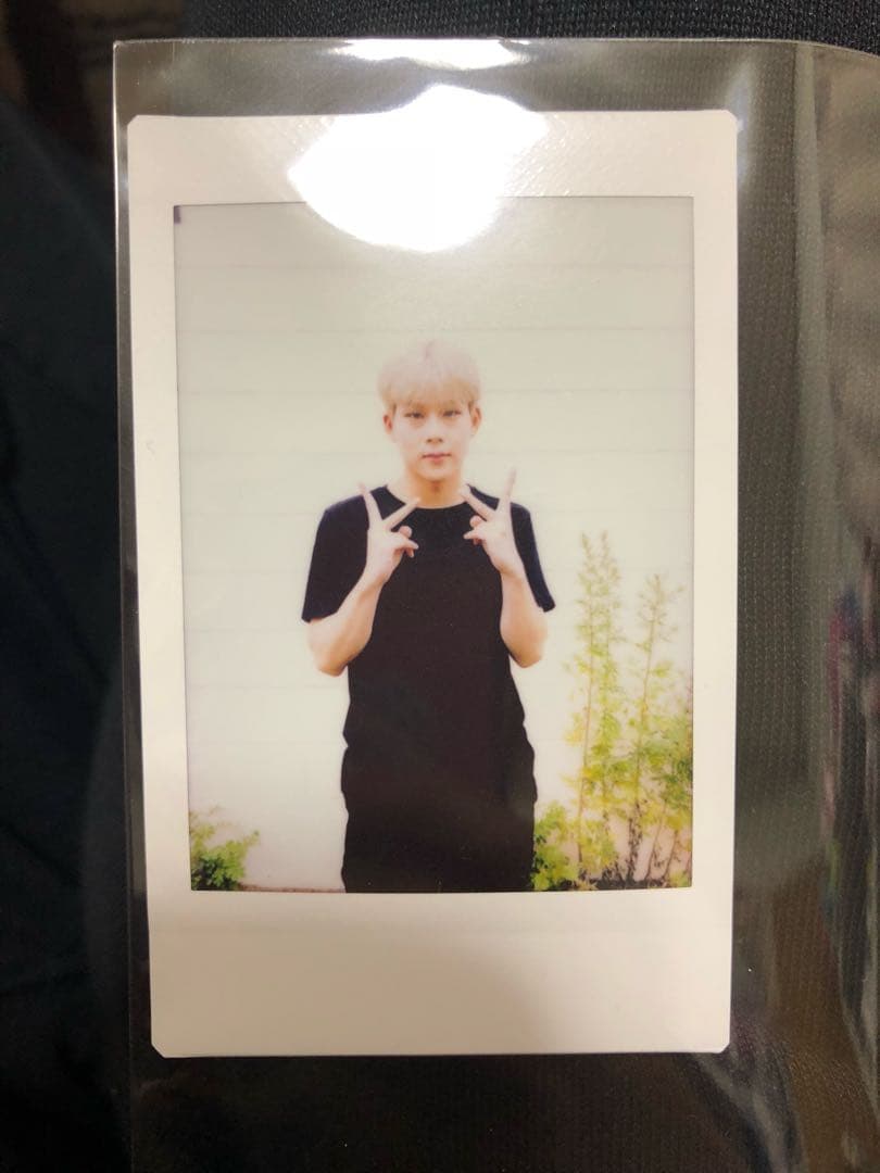 Jooheon Polaroid 2