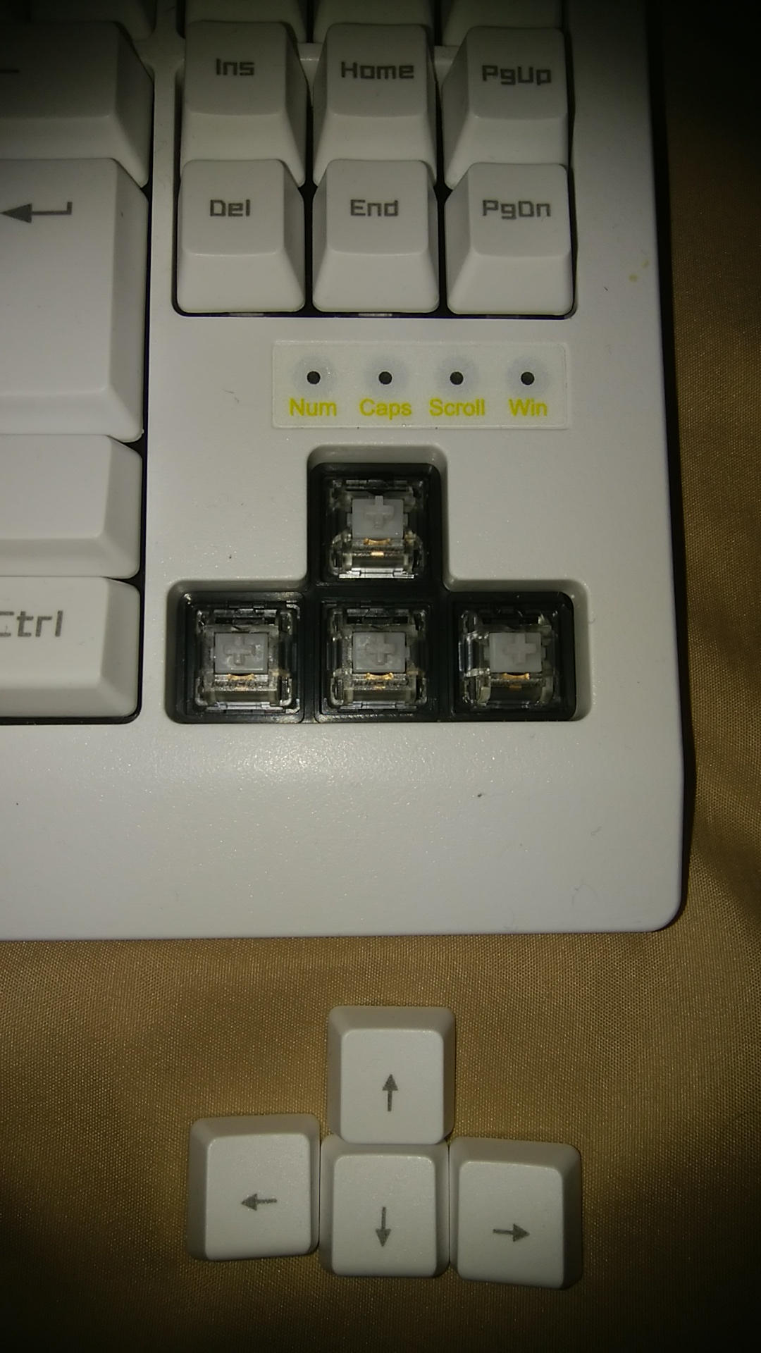 メルカリ 改造品 gateron clear軸搭載 メカニカルキーボード pc