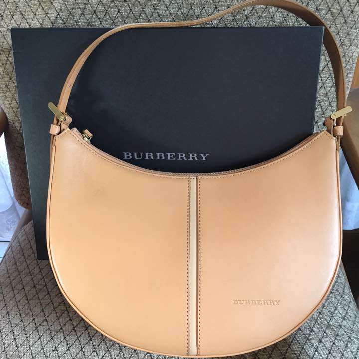 メルカリ バーバリー バッグ メンズ Iucn Water