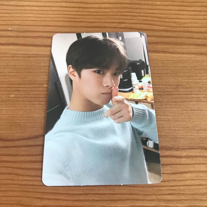 Moonbin With photocard
