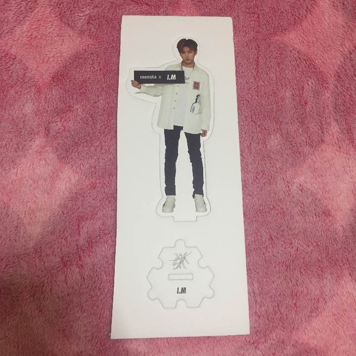 IM Standee