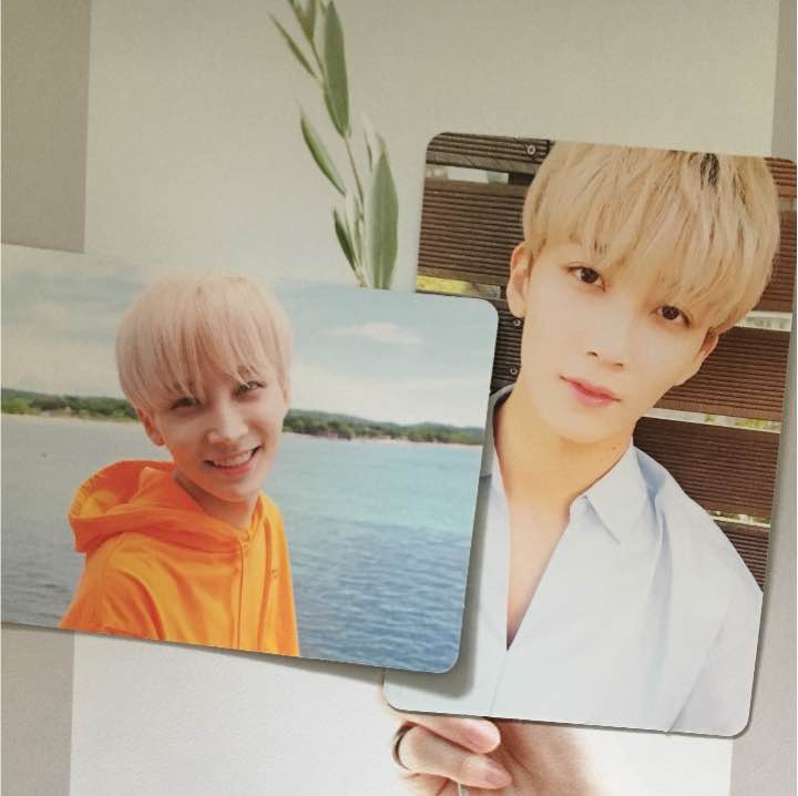 Jeonghan white & green pc set