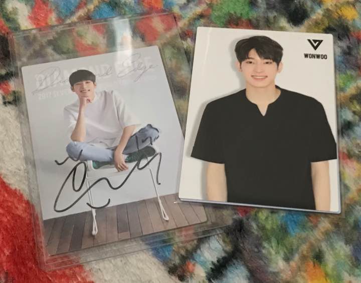 Wonwoo signed trading card