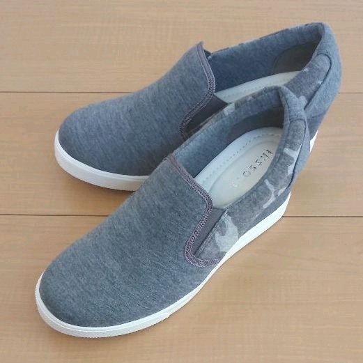 しまむら スニーカーL ほぼ新品 靴 CLOSSHI スリッポン