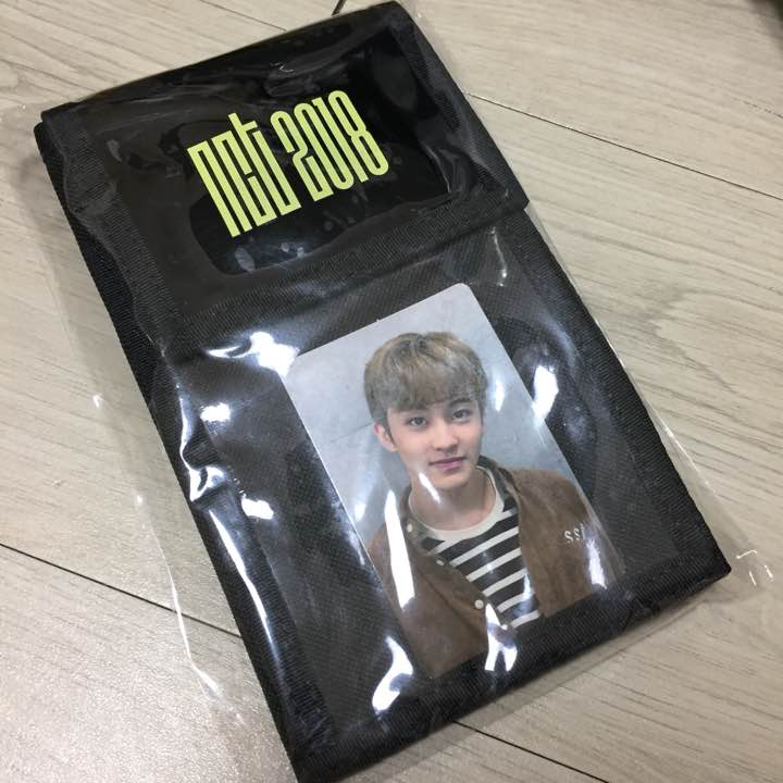 Fan Party Mark Ticket Holder