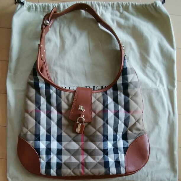 メルカリ バーバリー トートバッグ Iucn Water
